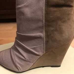 Daniblack Amos women slip on wedge bootie. Size 10